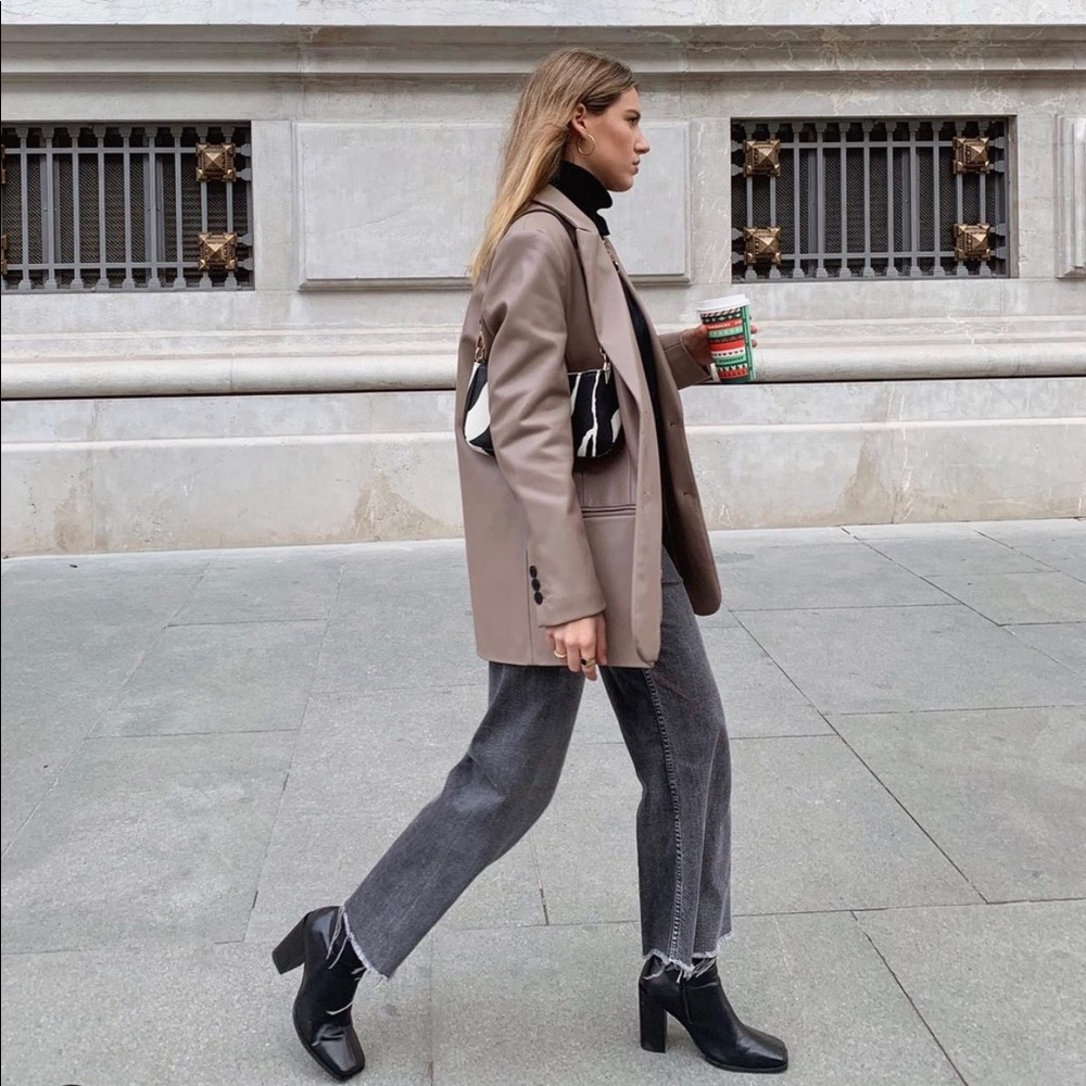 SOLD 🔥Zara faux leather oversized blazer - Picture 5 of 16